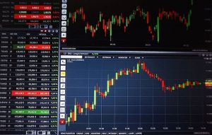 Жительница Пензы, решив сыграть на бирже, потеряла 1,6 миллиона рублей