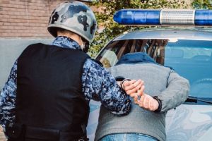 В Пензе пьяный мужчина продолжил застолье в магазине