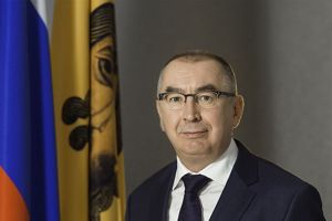 Вице-премьер Валерий Беспалов оштрафован и лишен водительских прав