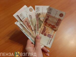 В Кузнецке гостья оставила пригласившего ее вахтовика без денег