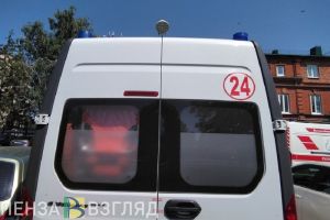 В Сердобске иномарка врезалась в дерево: погибли парень и девушка