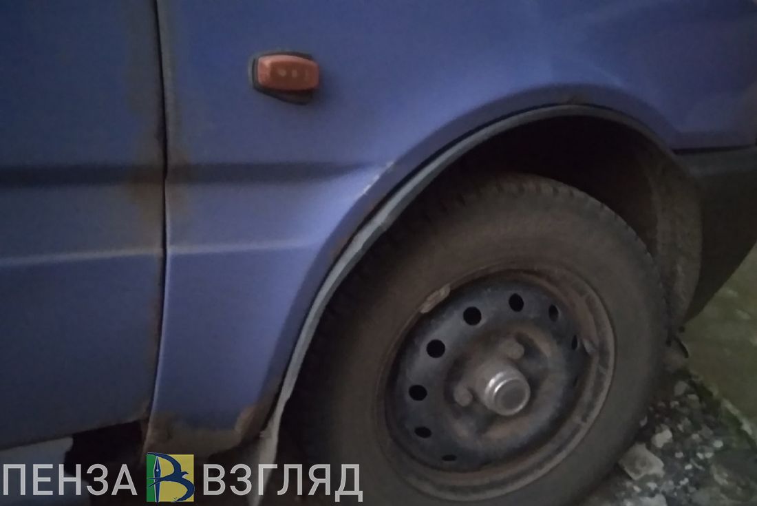 В Кузнецке из незапертой машины украли кошелек