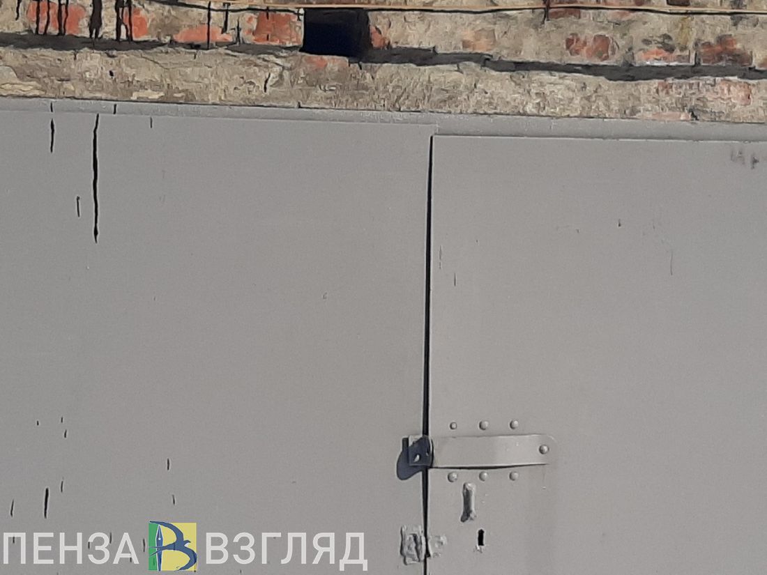 В Заречном вор похитил лестницы из погреба