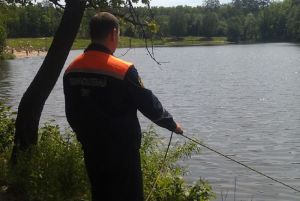 В Пензе из Суры достали тело утонувшего ребенка