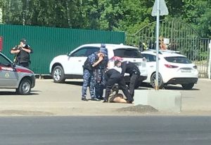 Голого мужчину, бегавшего возле пензенского кладбища, госпитализировали