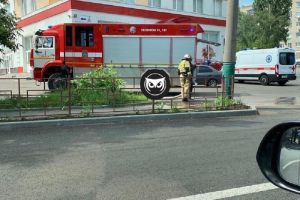 Появилось видео с места возгорания ларька на улице Ставского в Пензе