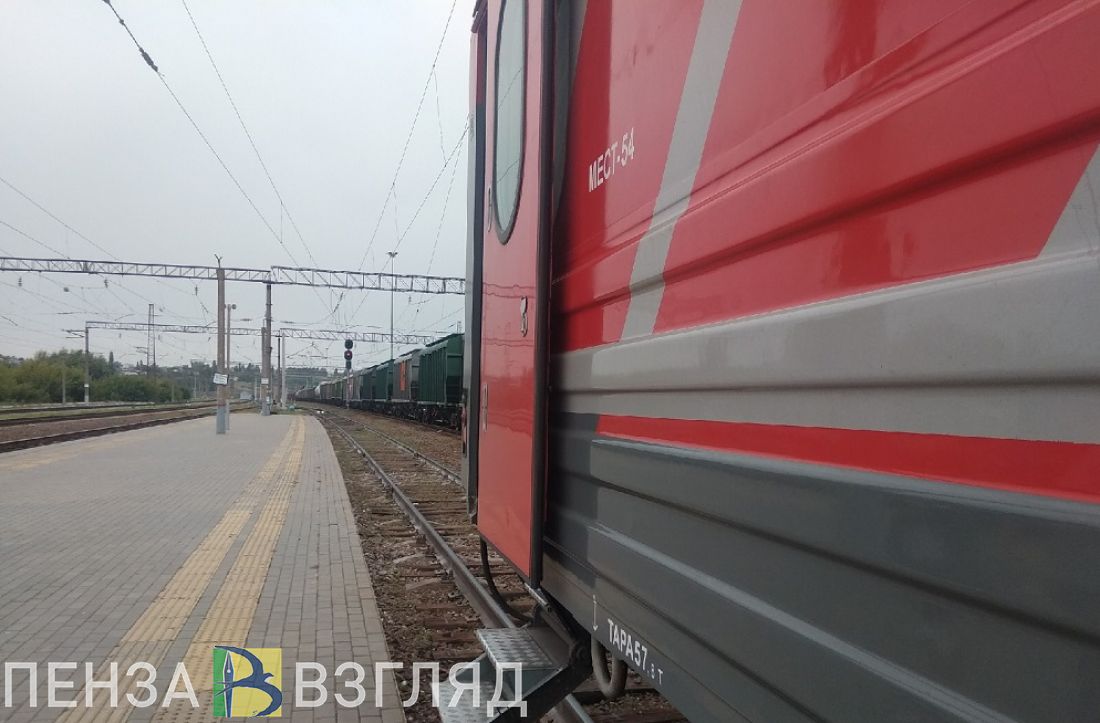 В Пензенской области машинист остановил поезд из-за ребенка на путях