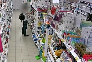 В Пензе из торгового зала мужчина украл 13 зонтов