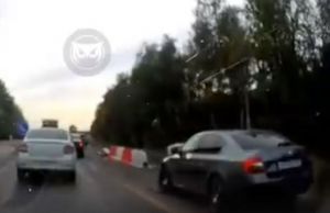 В Пензенской области легковой автомобиль врезался в отбойник