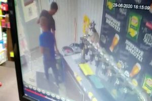 Пензенцам удалось незаметно стащить из магазина 30-литровую кегу с алкоголем
