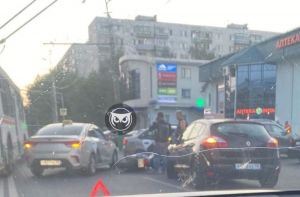 На улице Суворова в Пензе произошла авария с мотоциклом