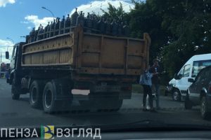 На Шуисте в Пензе столкнулись «КамАЗ», внедорожник и микроавтобус