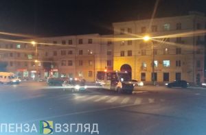 В центре Пензы маршрутка столкнулась с легковым автомобилем