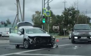 На Окружной улице Пензы в жесткой аварии разбились два автомобиля