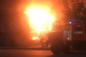 На улице Куйбышева в Пензе ночью горел дом. Видео