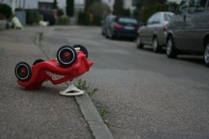В Пензенской области угонщик авто через сто метров врезался в дерево