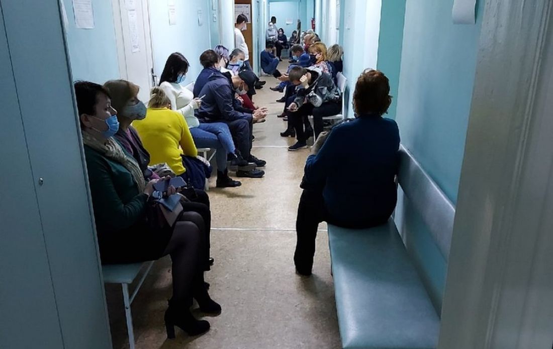 «Человек пятьдесят». Житель Пензы пожаловался на огромную очередь в поликлинике