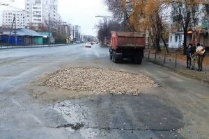 В Пензе ликвидировали порыв трубы на улице Суворова