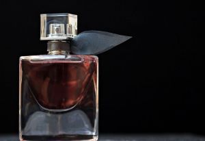 Из пензенского магазина похитили дорогостоящую туалетную воду