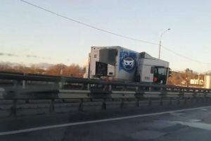 На трассе «Урал» под Пензой столкновение фур спровоцировало пробку