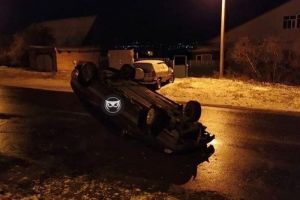 Стало известно о перевернувшейся вверх дном машине в Пензе