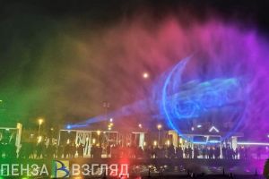 Эффектное лазерное шоу на Фонтанной площади Пензы. Часть 2. Октябрь 2020