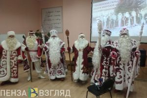 В Пензе рассказали, отменят ли новогодние елки из-за пандемии