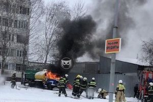 В Пензе огонь охватил грузовик