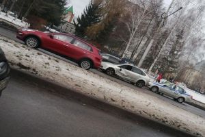 В Пензе сообщили о массовом ДТП с участием четырех машин. Видео