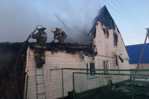 В Сердобском районе во время пожара сосед спас женщину с двумя детьми