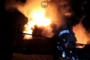 Очевидцы поделились видео с места серьезного пожара под Пензой