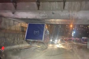 Под мостом «Винни Пуха» в Пензе автомобиль развалился на части