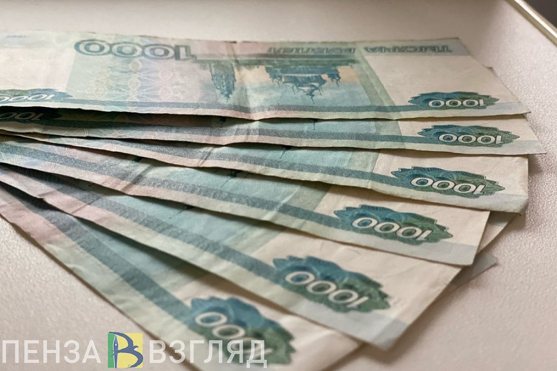 В Пензе из комнаты администратора автомойки украли деньги