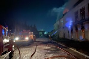 В Пензенской области произошел крупный пожар на спичечной фабрике
