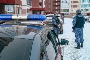 В Пензе двое мужчин, недовольных отказом таксиста, разбили стекло