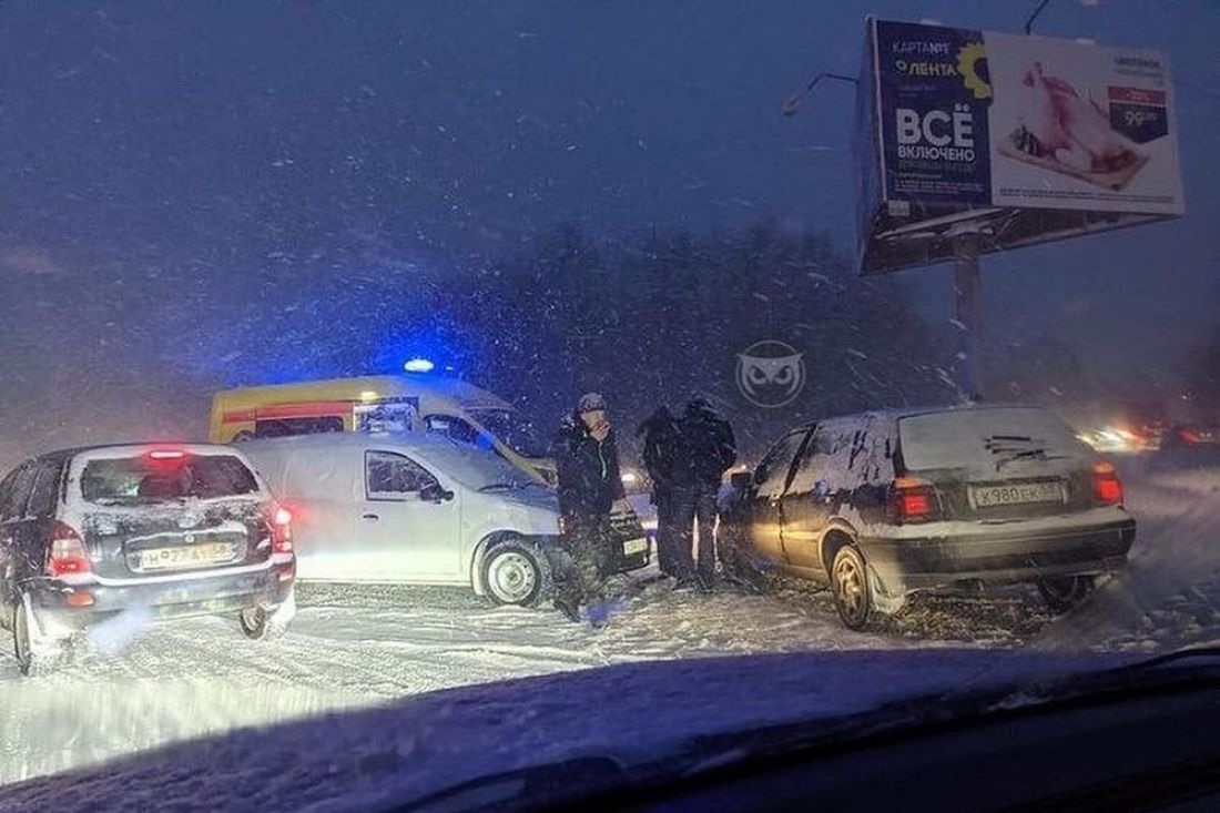 На Ахунском переезде в Пензе произошла авария