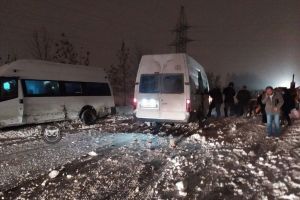 В пензенском районе «Заря» столкнулись два микроавтобуса. Видео
