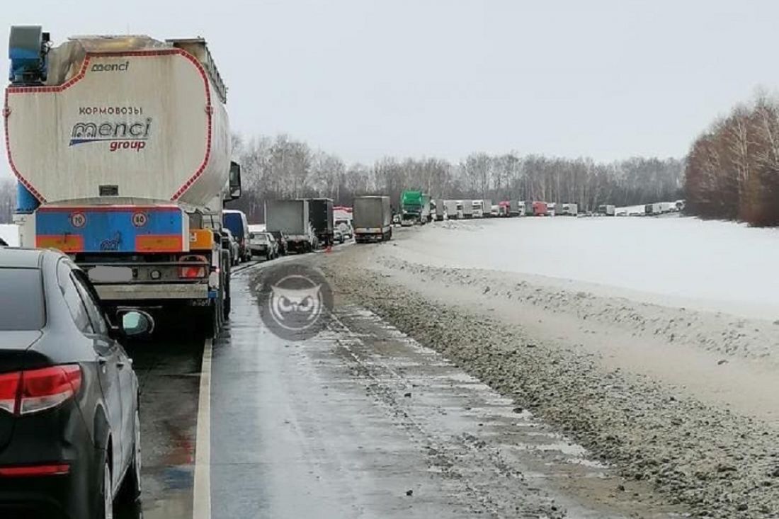 Водители пензы. Смешная пробка на трассе. Пензенских водителей предупредили об опасности на дороге в Арбеково. Пенза происшествия на дорогах сегодня.