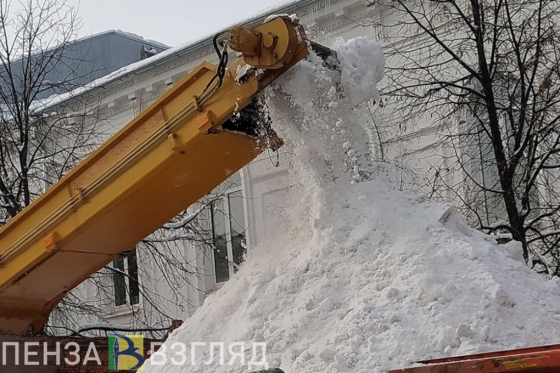 Зареченских водителей просят убрать машины на время расчистки улиц