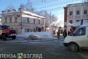 Появились новые фото с места пожара на территории военного госпиталя в Пензе