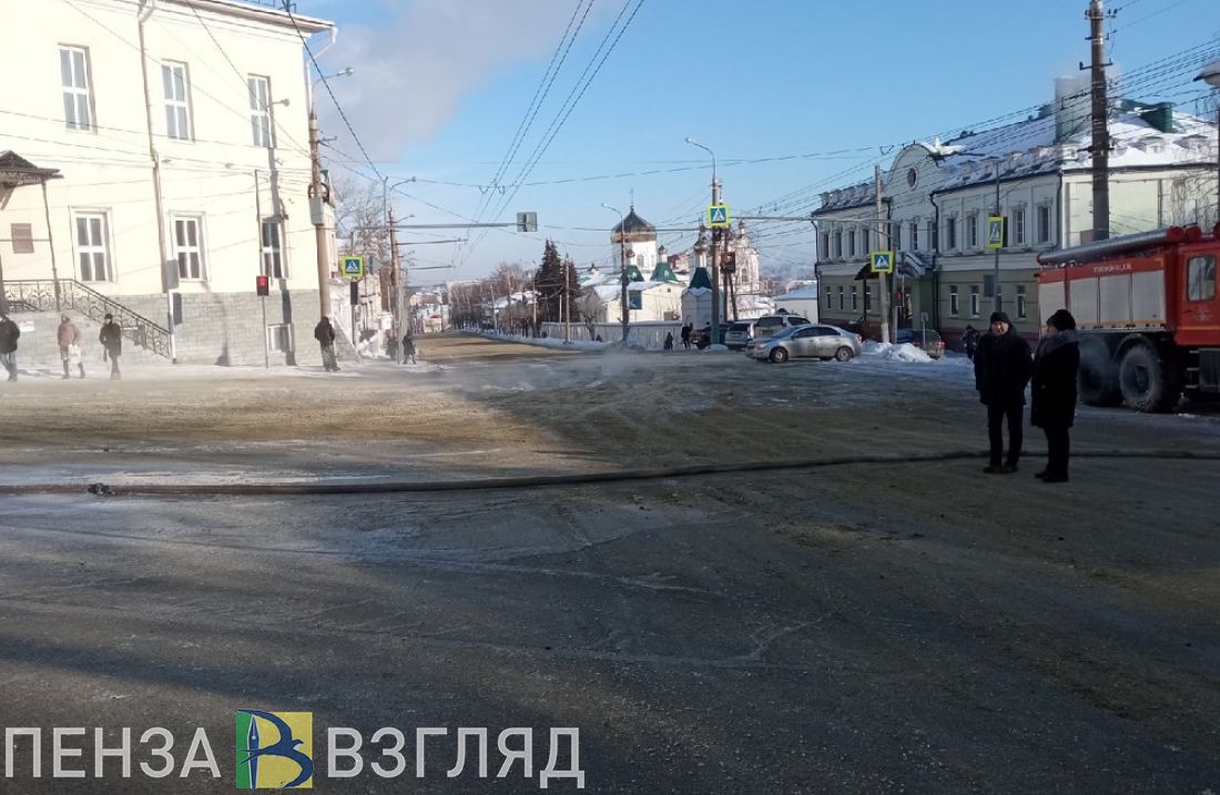 2021. Светофор с дополнительной секцией пешехода. Пенза взгляд движение. Пенза взгляд движение. Пенза взгляд движение.