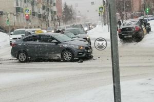 На улице Пушкина в Пензе произошла жесткая авария с такси
