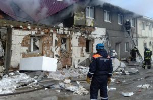 Здание частично обрушилось. Фото с места взрыва на улице Калинина в Пензе