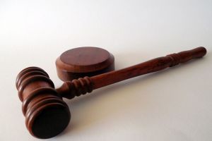 В Пензенской области осудили мужчину, по вине которого работник упал с высоты