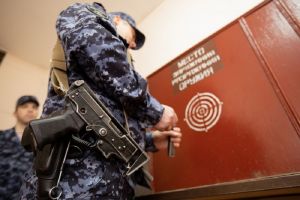 Пензенские росгвардейцы задержали мужчину, избившего мать