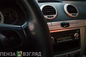 В Пензе неустановленный водитель врезался в иномарку и скрылся
