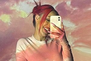 «Вызывай «скорую». Фото Инстасамки в прозрачной майке взбудоражили поклонников