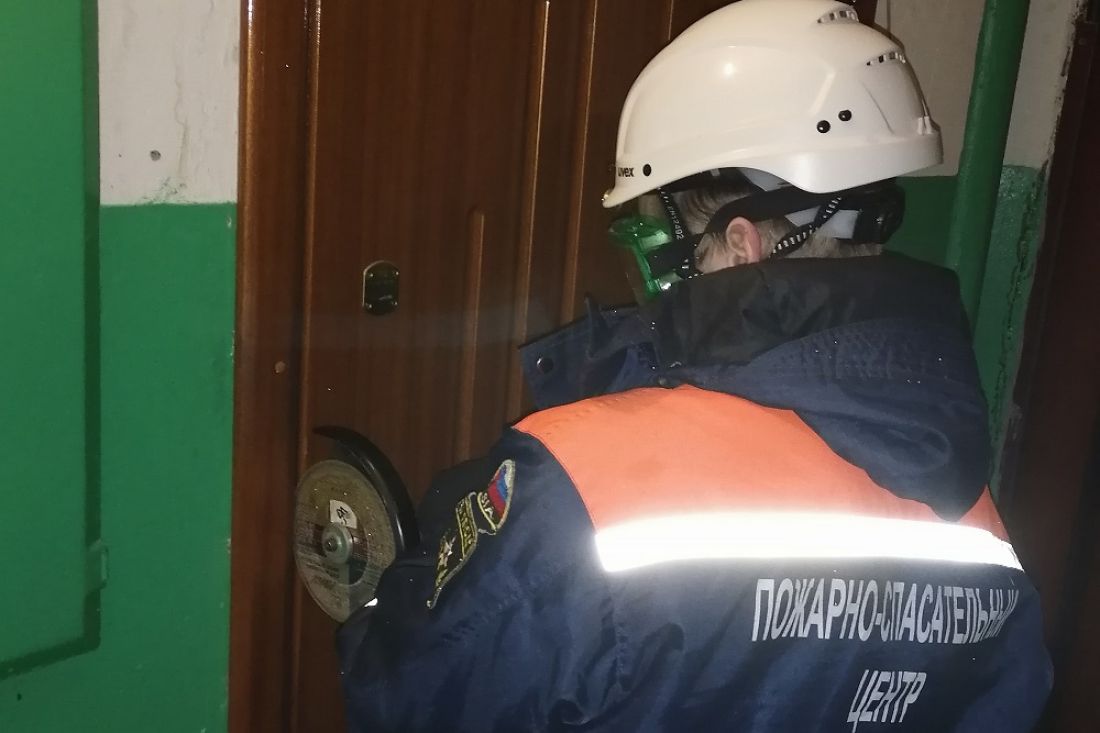 Пензенские спасатели помогли запертой в квартире женщине-инвалиду