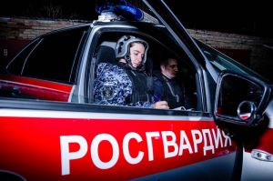 В пензенском ТЦ мужчина устроил конфликт с администратором из-за маски
