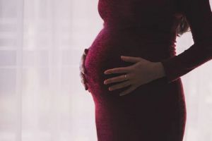 Беременные россиянки смогут получить в среднем по 6350 рублей